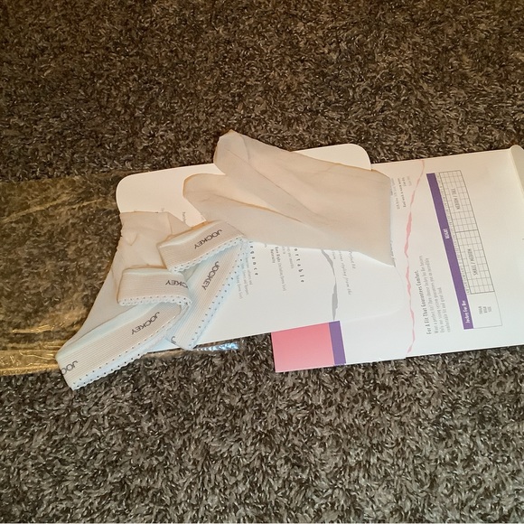 Jockey for Her sheer thigh highs, style 1992, color antique white, size: S/M - Picture 9 of 12